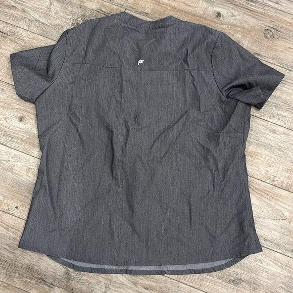 Fabletics Feel Good Performance 2 Gray, 1 Navy Scrub Tops XL - Picture 10 of 13